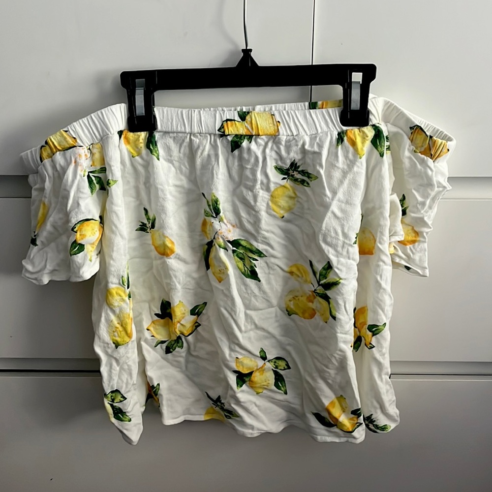 Off-Shoulder Lemon Crop Top - SKIES ARE BLUE